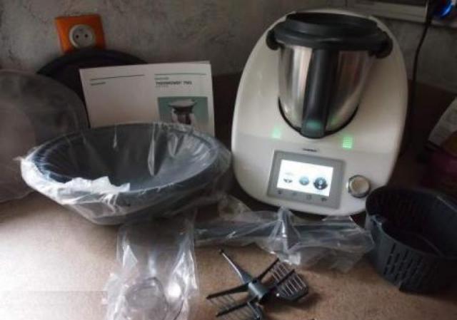 THERMOMIX TM5 NEUF + ACCESSOIRES