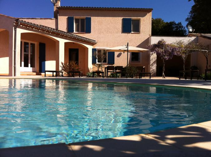 Provence: maison avec piscine chauffée - 2 à 12 personnes