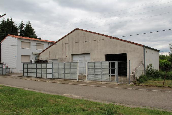 Vends maison F5 + atelier + garages