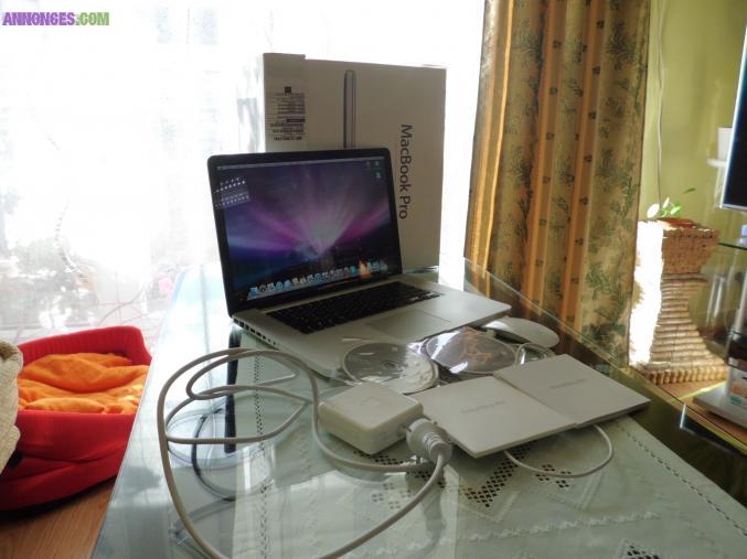 Apple Macbook Pro 15.4 QWERTY+ Magic Mouse