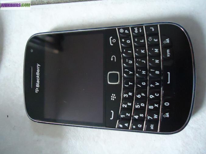 BlackBerry BOLD 9900