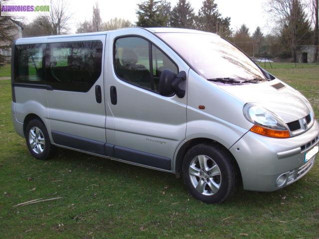 Renault Trafic 2 passenger dci 100 expression 7 places