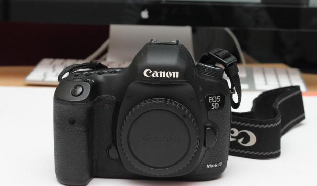 Canon 5D mark III en parfait état et accessoires
