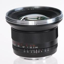 Objectif Zeiss 18mm f/3.5 pour Canon