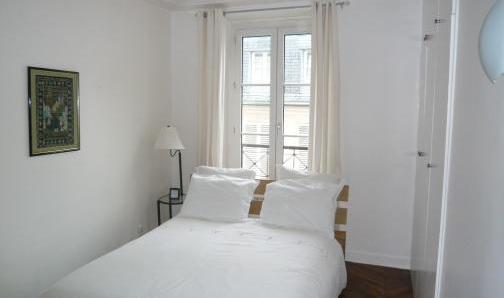 3 pièce(s) 2 chambre(s) Rue de Penthièvre à Paris 8ème