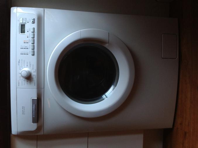 Machine à laver séchante Electrolux Arthur Martin