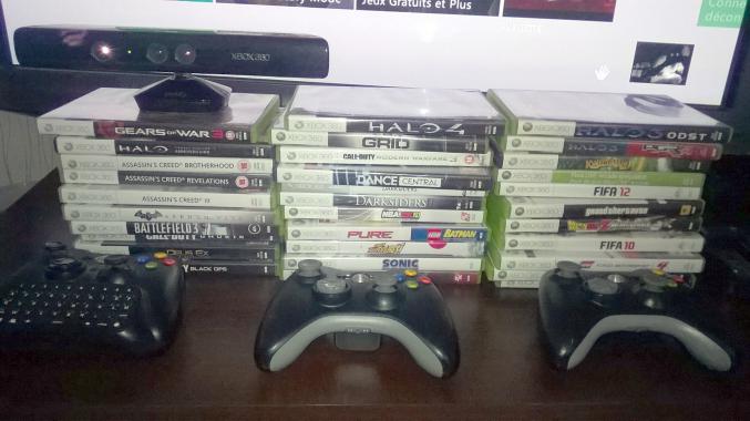 Xbox 360 Slim 250G + Kinect + 3 manettes + 35 jeux