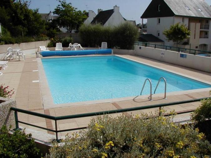 Appartement au RDCH indépendant au sein d'une résidence avec piscine chauffée