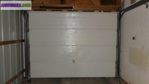 Porte de garage sectionnelle colorie blanc