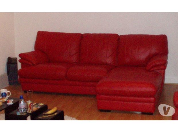 Canapé angle droit en cuir rouge + fauteuil