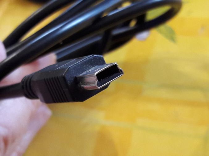Lot 5 cables USB