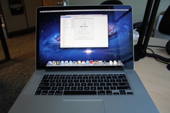 Macbook pro 17 Ecran Mat i5 8go 500go config + gar