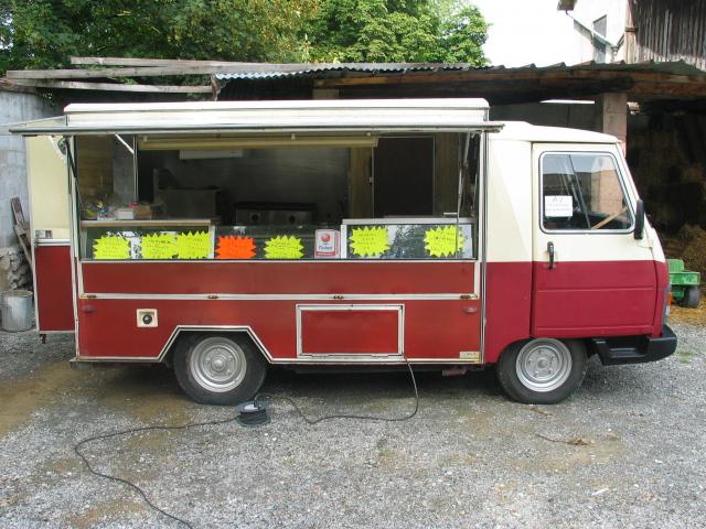 Camion Snack frite Peugeot j9