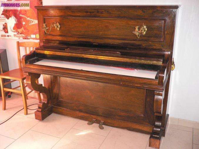 Piano ancien pour décoration