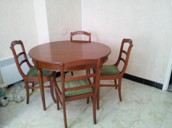 Table de salle à manger ronde+4 chaises