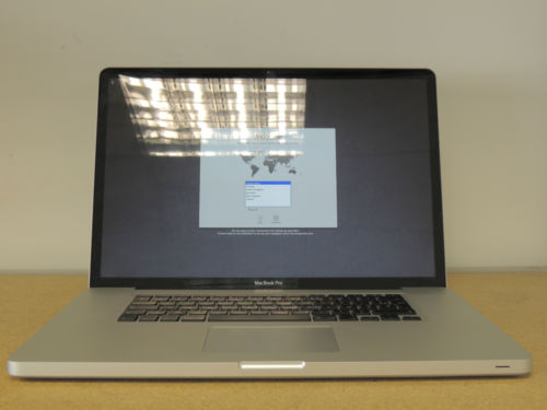 Apple MacBook Pro 17 "- MD311 (Octobre 2011)