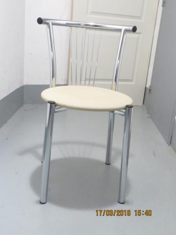 Lot de 3 chaises design polyuréthane blanc et acier chromé