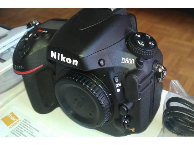 Boitier Nikon D800 quasi neuf,sous garantie + Objectif