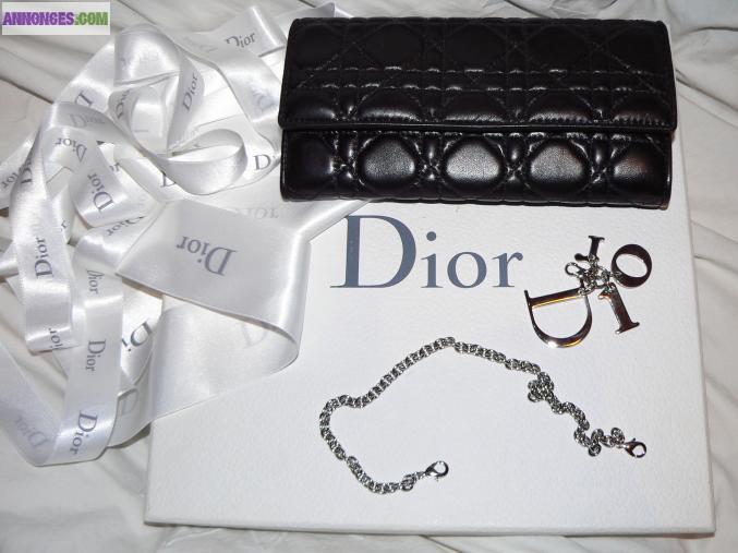 Le portefeuille Dior authentique neuf « Lady Dior »