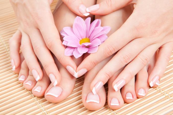 Manucure pedicure / extension de cils a domicilio