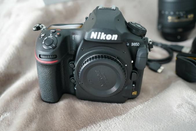 REFLEX NIKON D850 QUASI NEUF