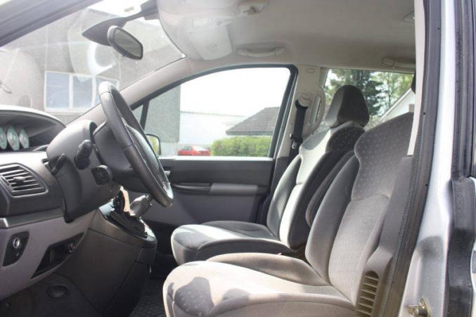 PEUGEOT 807 2.0 HDI ST Pack 7 Places