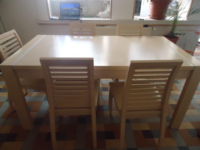 Ensemble table et chaises