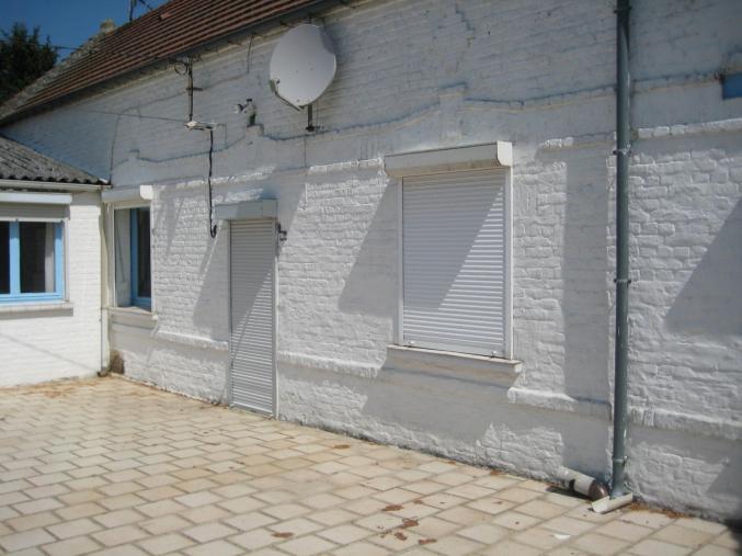 Grand corps de ferme ( villa ) 