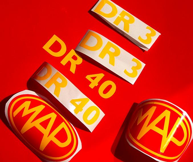 Adhesif pour tracteur ancien