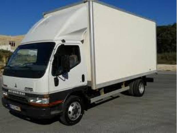 Forfait 4heures sur place: camion + lift + équipe de déménageurs + assurances