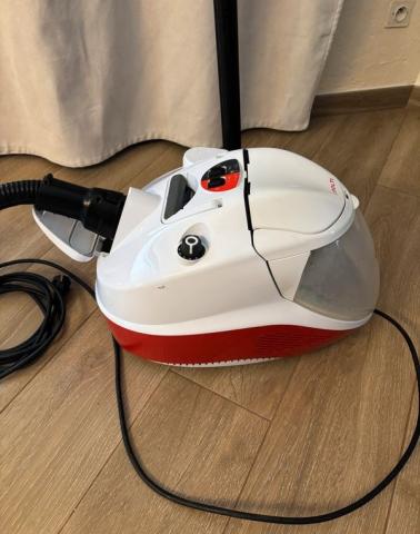 Nettoyeur vapeur et aspirateur