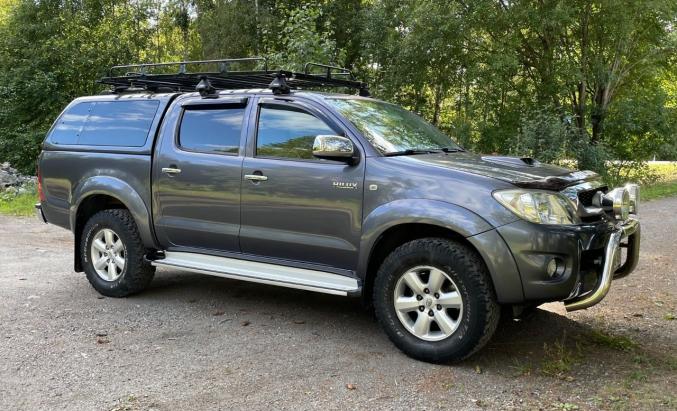 Toyota Hilux 3.0 172CV 4WD AUT / 5 places / Double cabine / Cuir / Hard top