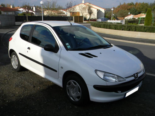 Peugeot 206 1.9 Diesel XR Presence avec attelage