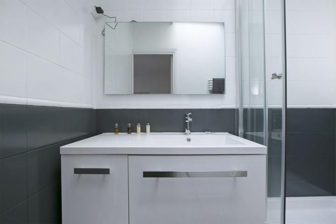 Joli studio rénové en plein centre de Paris