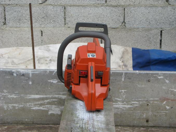 Tronçonneuse husqvarna 136