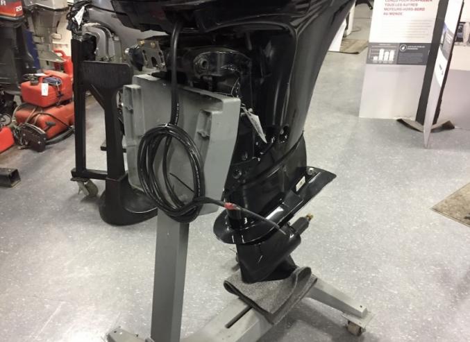 Moteur Mercury 6CV 4T commande à distance démarrage manuel