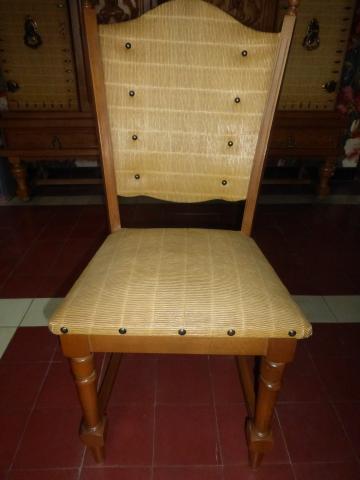 6 Belles chaises rustiques en chêne clair