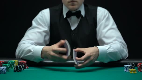 Devenez croupier poker et changez de vie grâce à notre école !