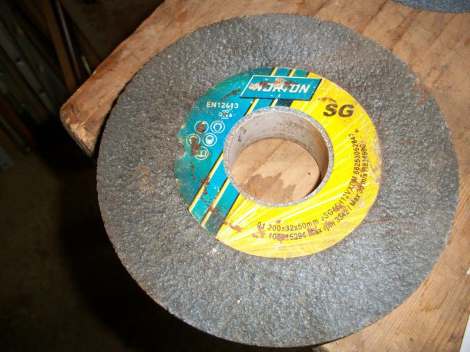 Meule norton rectification ou affutage