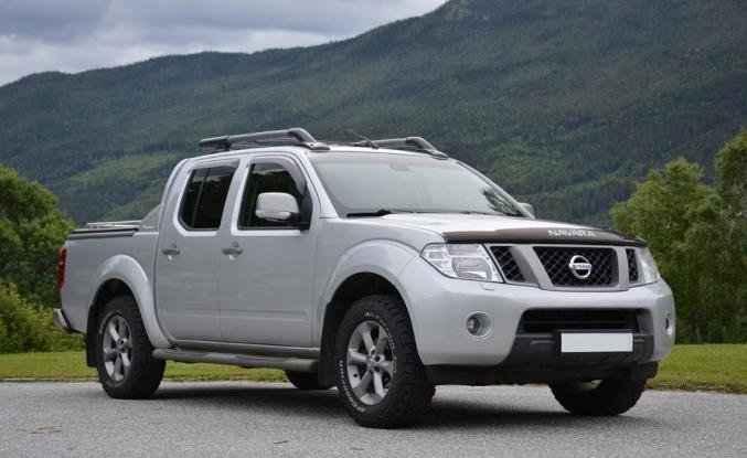 Pick-up 4x4 Nissan navara double cabine dci 174 cv