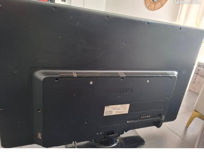 TV SAMSUNG LCD 107 CM 