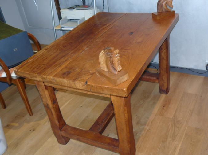 Table  bureau