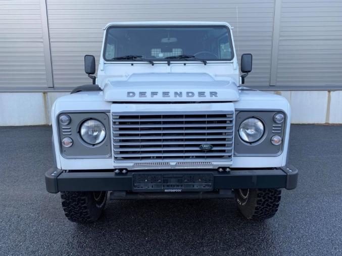 Land Rover Defender 110