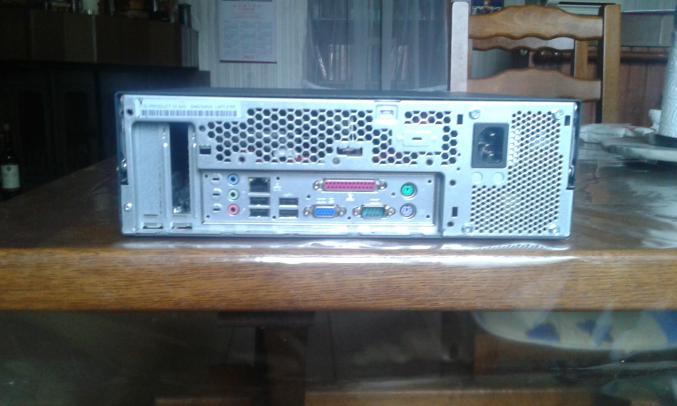 Unité centrale de pc à plat LENOVO