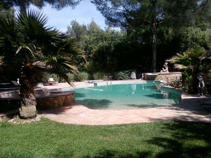 Un Petit Coin de Paradis Au Cœur de la Provence