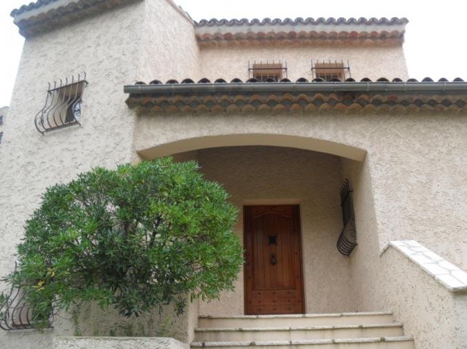 Villa en position dominante