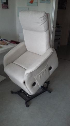 Fauteuil relax relevable état neuf