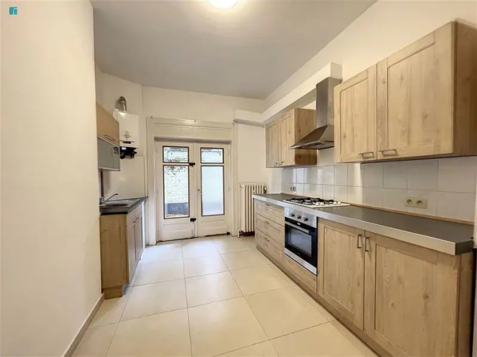 Bel Appartement à louer à Charleroi