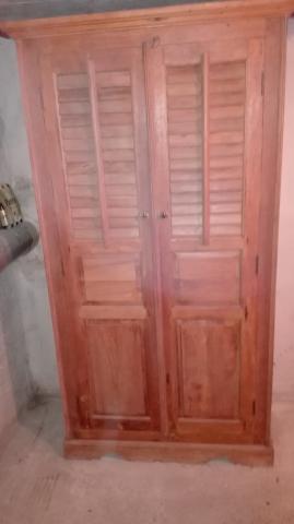 ARMOIRE EN TECK