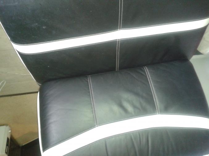  vends canapé d'angle plus fauteuil